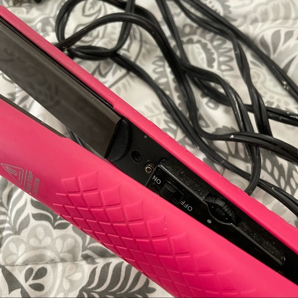 Pro Cabella pink straightener - Picture 7 of 7